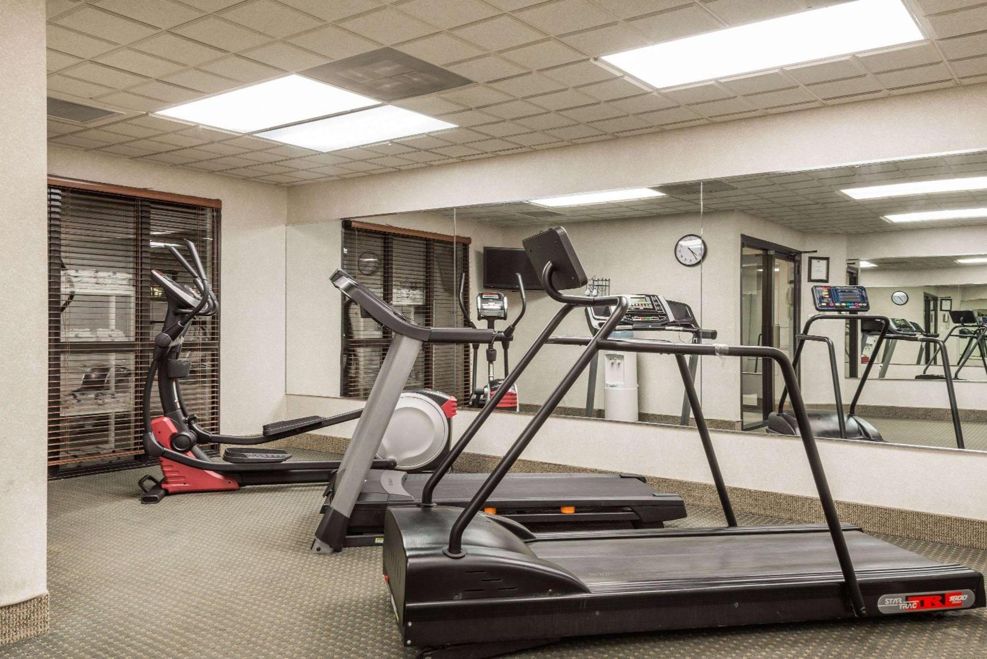 Wingate By Wyndham Airport - Rockville Road Indianapolis Dış mekan fotoğraf